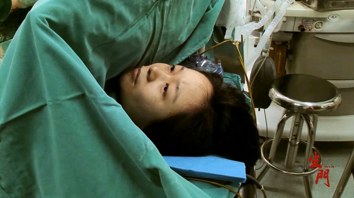 美女切除子宫手术