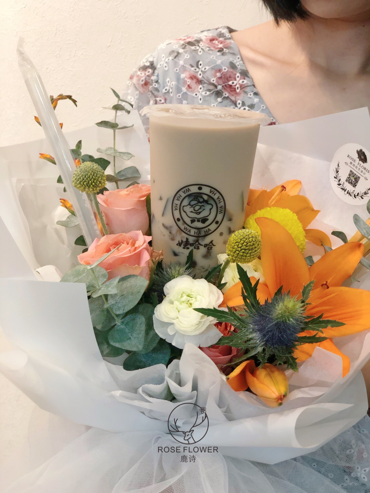 秋天的第一杯奶茶花束又火了秋天的第一杯奶茶花束，再次点燃时尚潮流之火