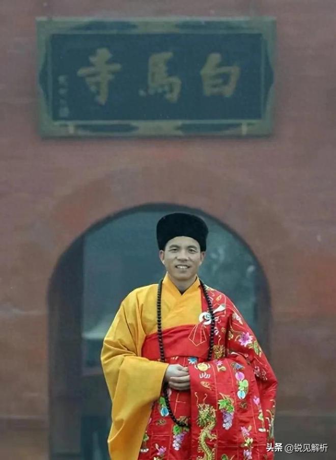 少林寺30多僧人离职怎么办少林寺面临僧人离职危机，应对策略与未来展望