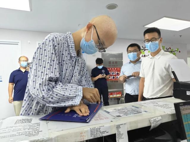 高考前2个月确诊白血病男生考633分高考前两个月确诊白血病男生考出惊人高分，633分背后的故事与启示