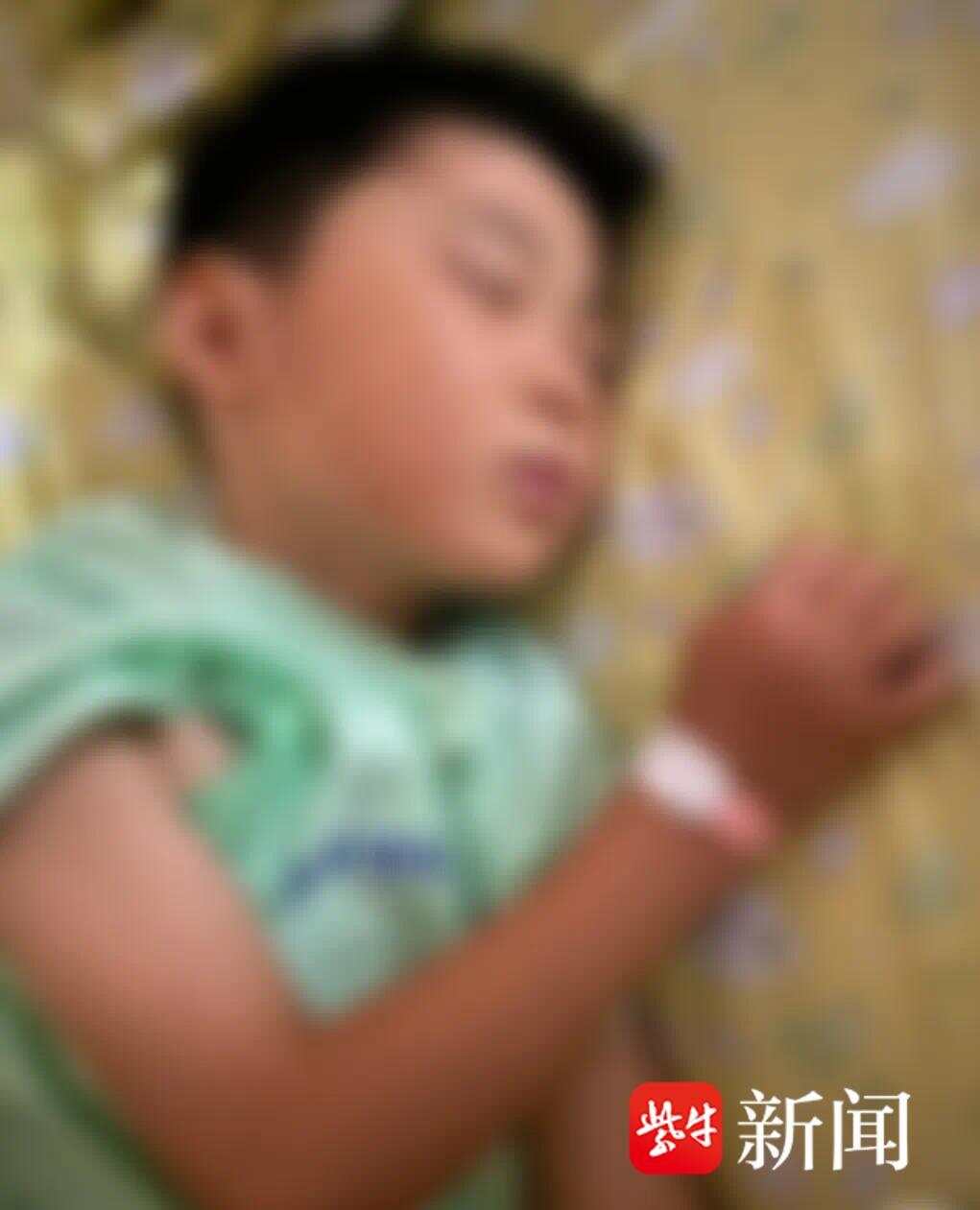 6岁男童打水仗后感染食脑虫去世警惕水上游乐风险，一名6岁男童打水仗感染食脑虫悲剧警示