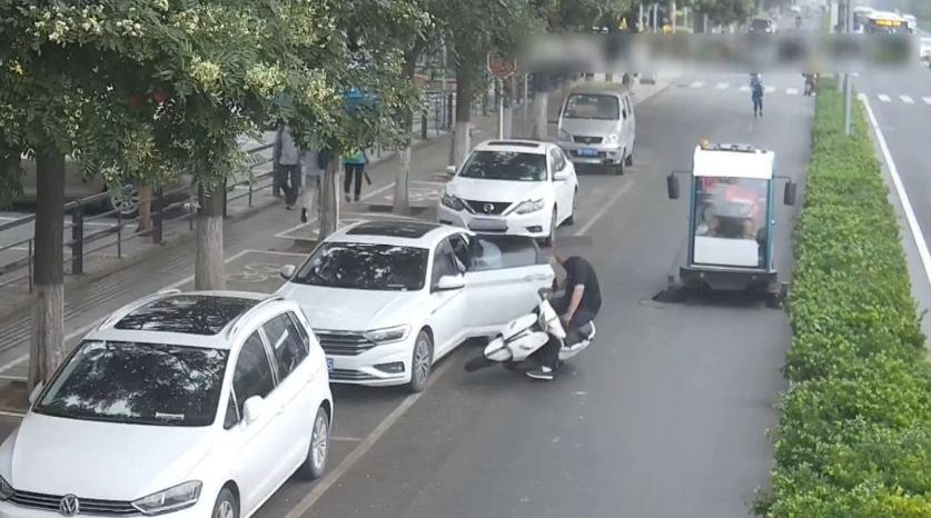 司机连续撞骑车男子司机连续撞骑车男子事件全解析