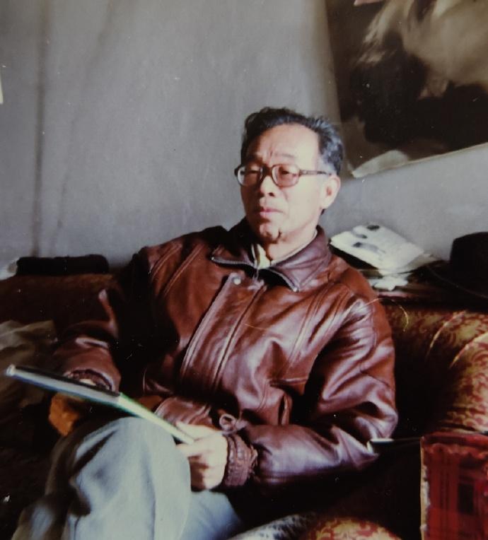 老师二胎难产去世老师二胎难产去世，生命的离去与社会的反思