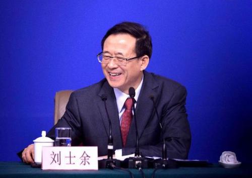 易会满证监会主席任内上证仅涨190点这种说法并不准确。上证综合指数是由上海证券交易所编制的股票指数，自编制以来，经历了多次波动和变化。易会满作为证监会主席，其任职期间上证指数的涨跌受到多种因素的影响，包括但不限于宏观经济形势、政策环境、市场供需等等。因此，不能简单地将上证指数的涨跌与易会满个人的任职期间相联系。