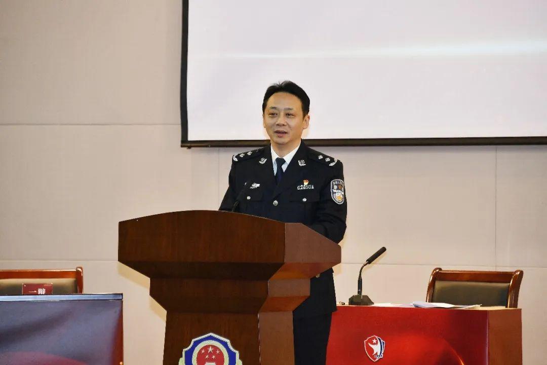上海豪宅卖出关于上海豪宅的卖出情况，受到市场、地理位置、房屋状况、价格等多种因素的影响。