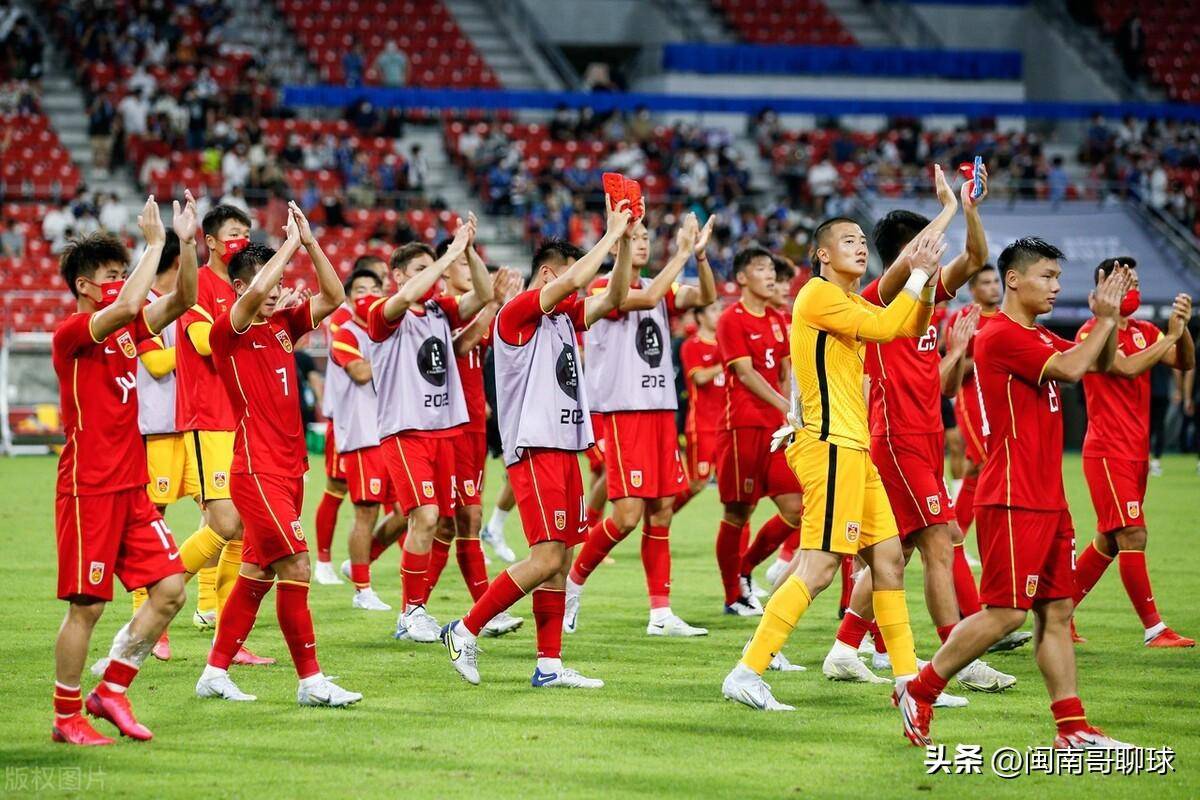 中国足球原因中国足球存在多方面的问题，导致其在国际比赛中表现不佳。主要原因包括以下几点