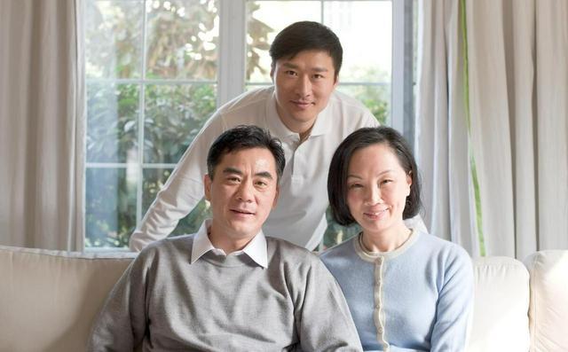 男子房产判给堂嫂怎么办如果男子的房产被判给了他的堂嫂，这可能涉及到法律程序和判决。在这种情况下，以下是一些建议