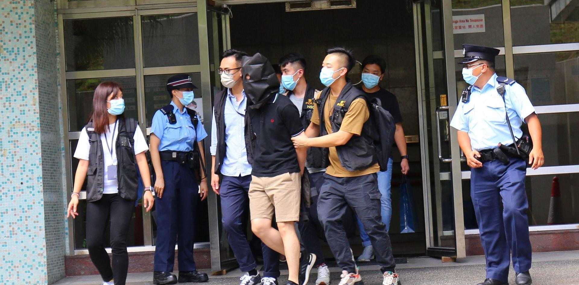 涉嫌“馆长”枪击案 邵柏杰被判无罪邵柏杰被判无罪的具体原因和细节尚未公开披露。因此，我无法对邵柏杰被判无罪的原因进行准确的分析和判断。