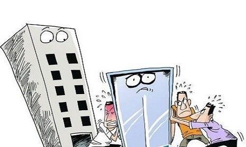回家先做数学题?小区电梯遭吐槽回家先做数学题？小区电梯遭吐槽背后的故事